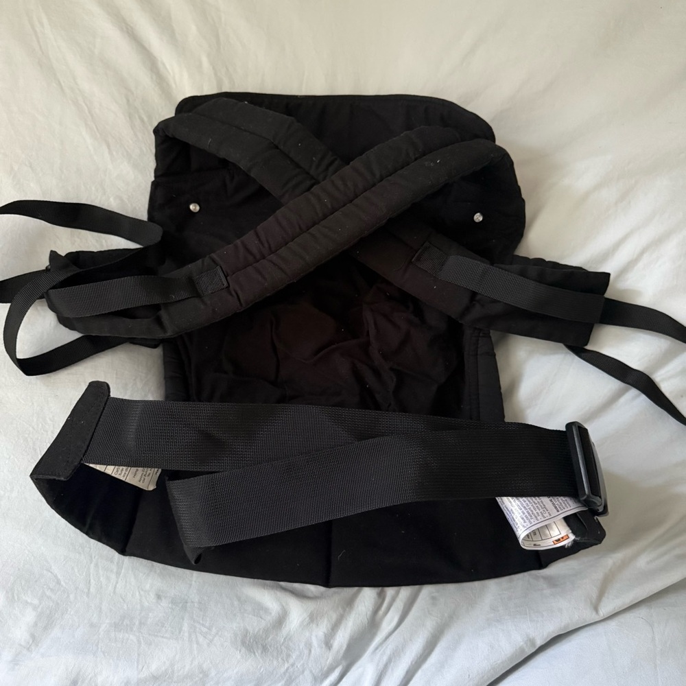 Momcozy Black Baby  - Ergonomic Front Carry - Picture 4 of 6